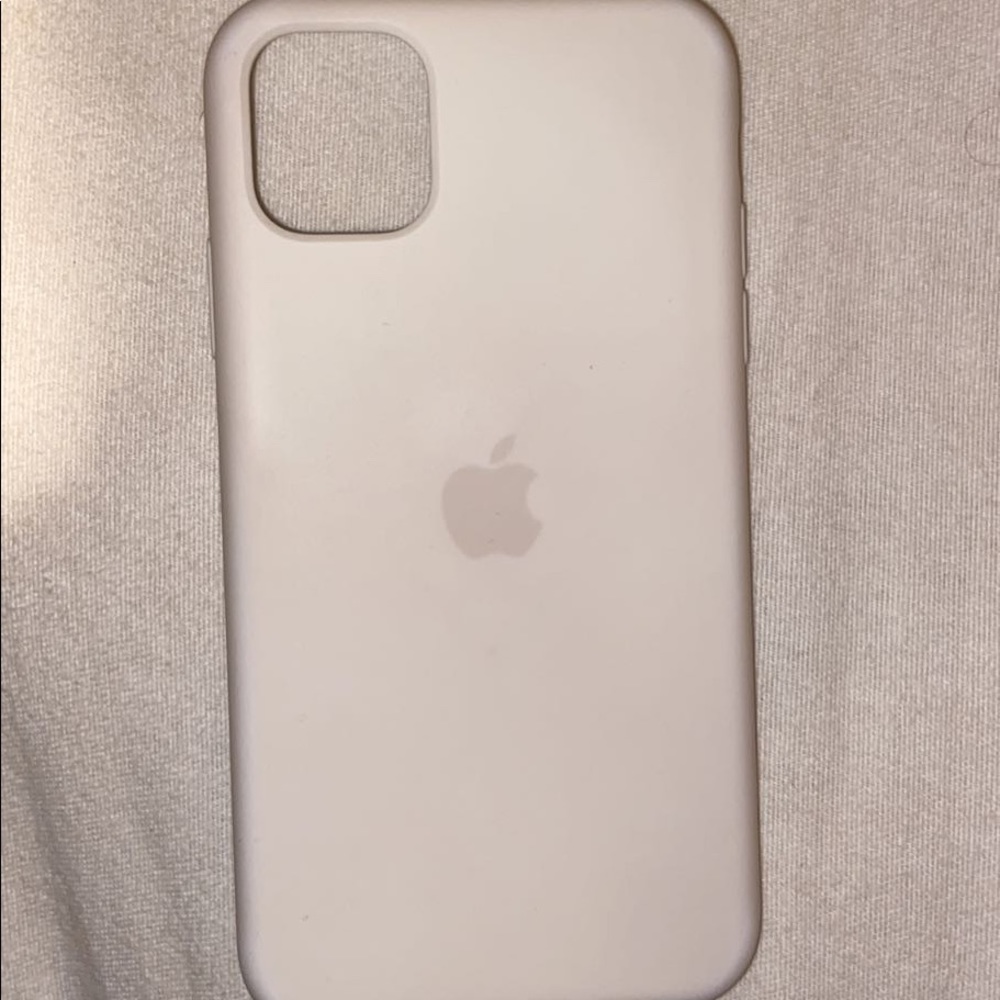 white apple iphone 11 case